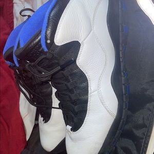 Jordan Orlando 10s size 11 EXCELLENT condition text 516-603-7220 meet up in nyc